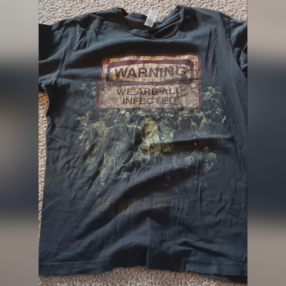 The Walking Dead men size large t shirt